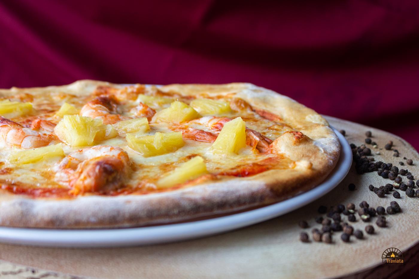 Pizza Camarão com Ananás